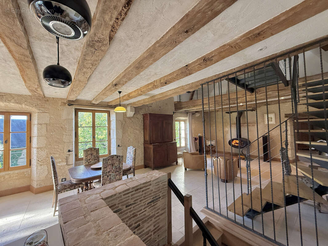 Maison à ANGLES-SUR-L&#039;ANGLIN