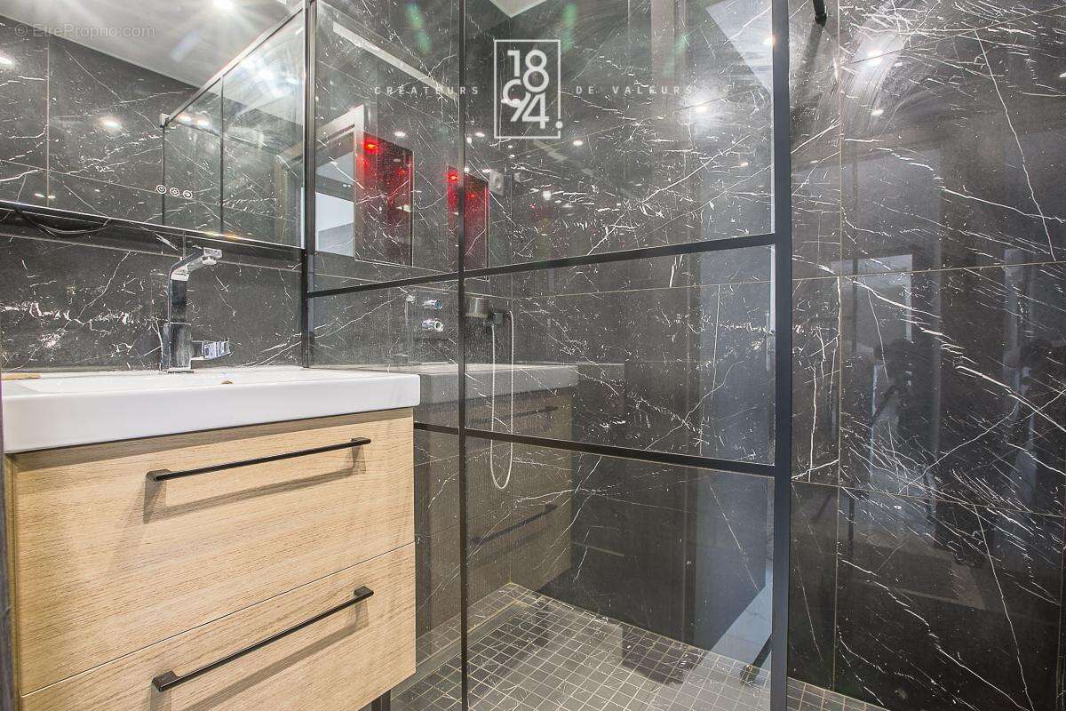 Appartement à MARSEILLE-2E