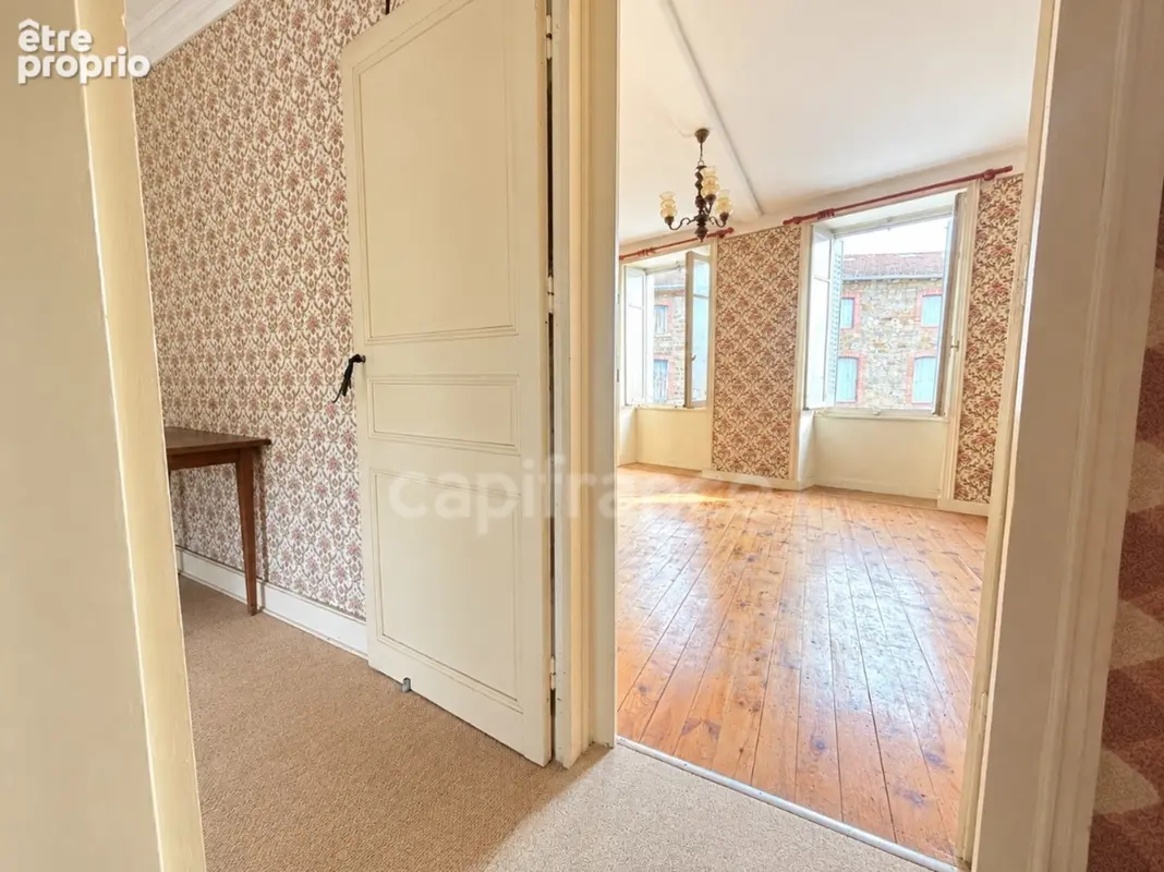 Maison avec terrain de 880 m2 - sail sous couzan - photo 7