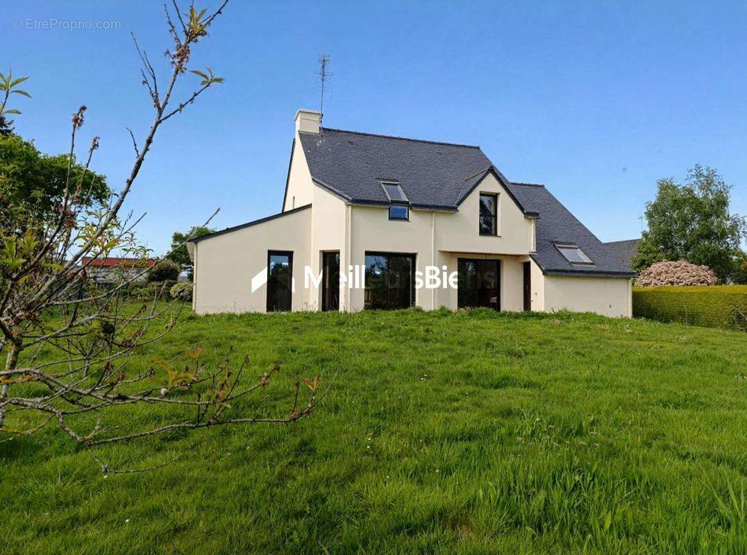Maison à MAURE-DE-BRETAGNE