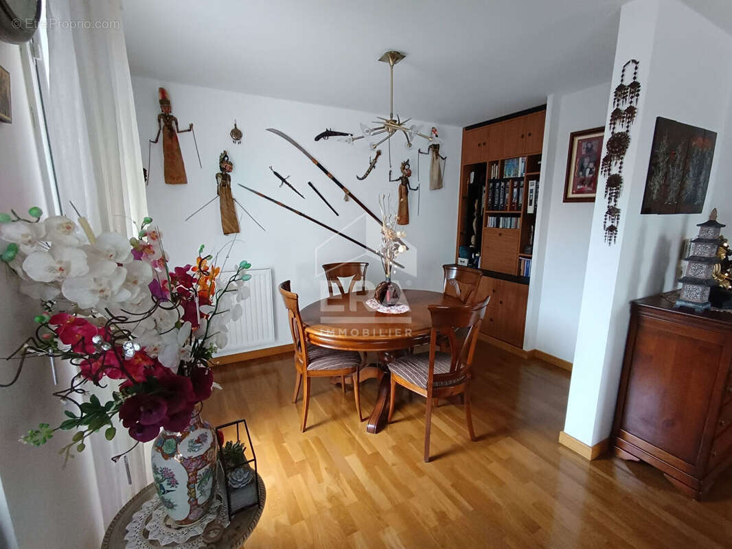Appartement à ELANCOURT