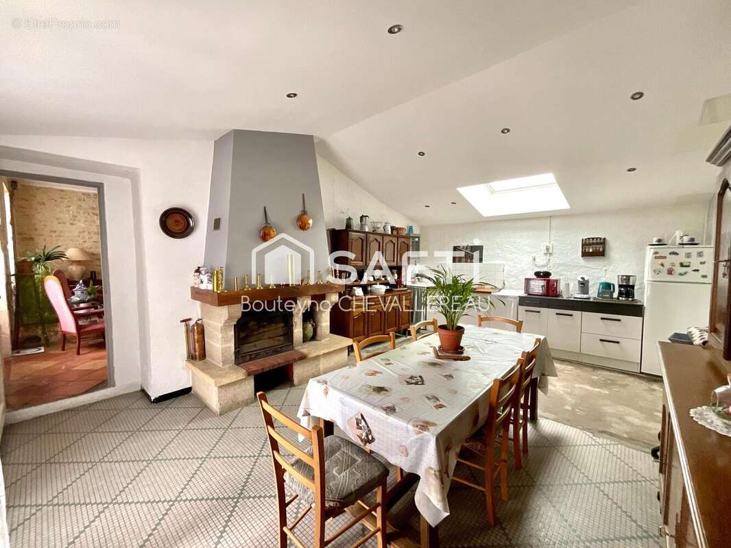 Photo 4 - Maison à SAINT-GERMAIN-D&#039;ESTEUIL