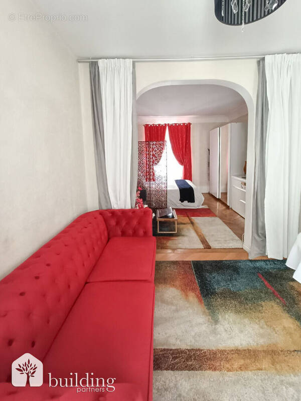 Appartement à PARIS-17E