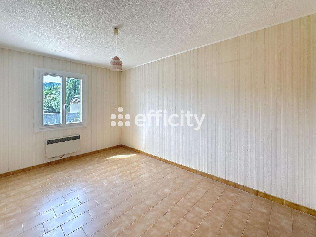 Maison 132 m² à Saint-Remy-De-Provence  - photo 12