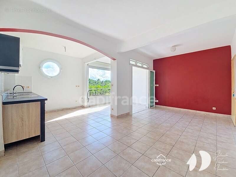 Appartement à BAIE-MAHAULT