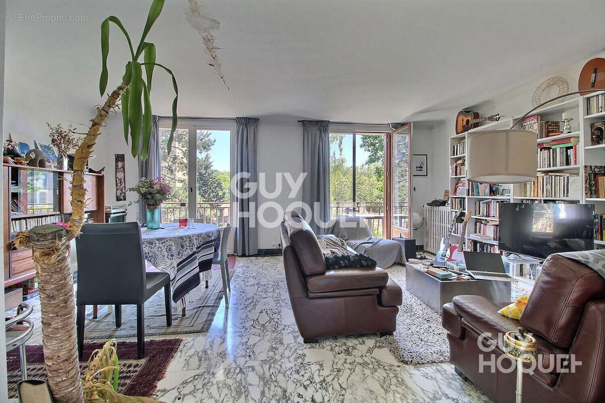 Appartement à CHAVILLE