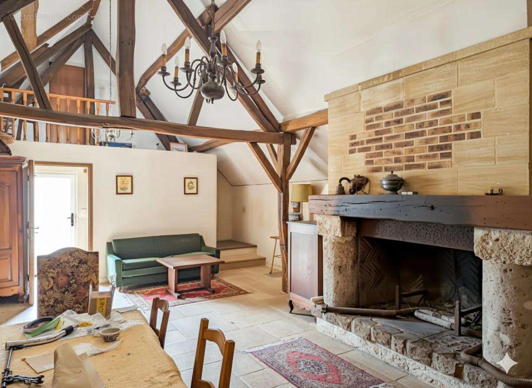 Maison à CHAMPROND-EN-GATINE