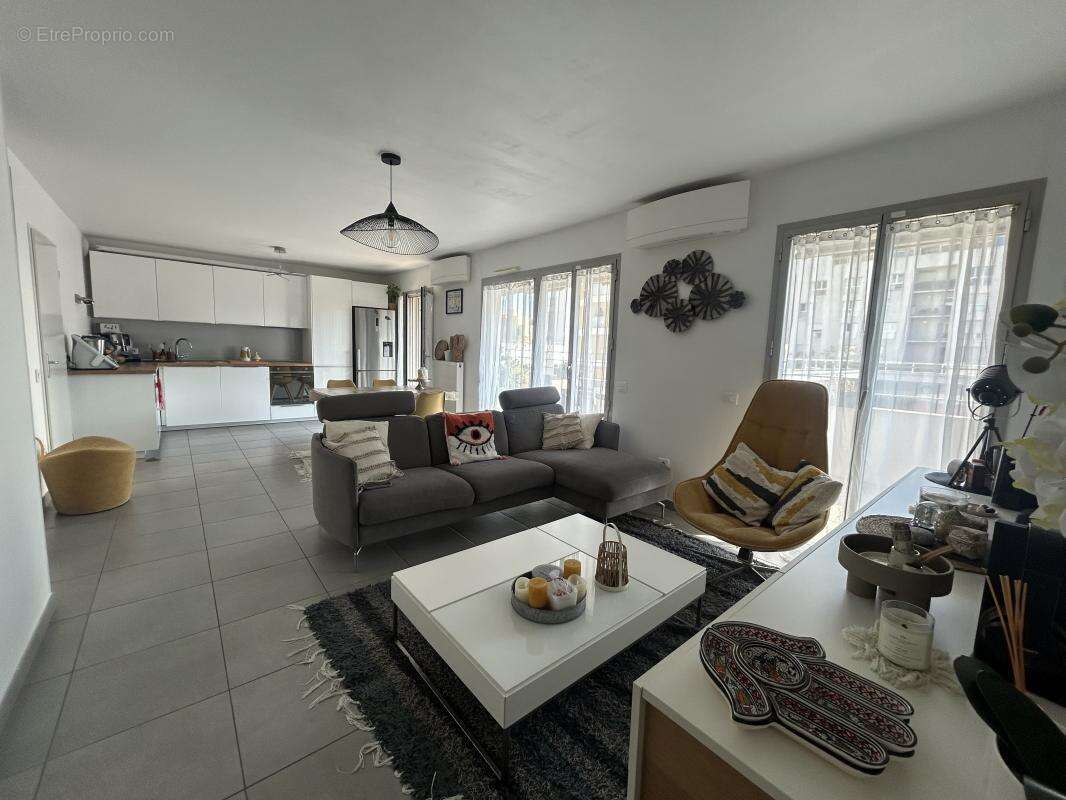 Appartement à MARSEILLE-3E