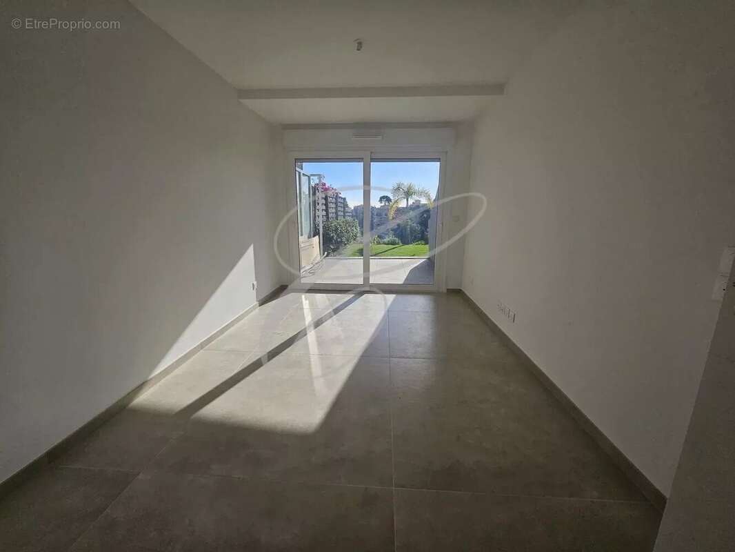 Appartement à ROQUEBRUNE-CAP-MARTIN