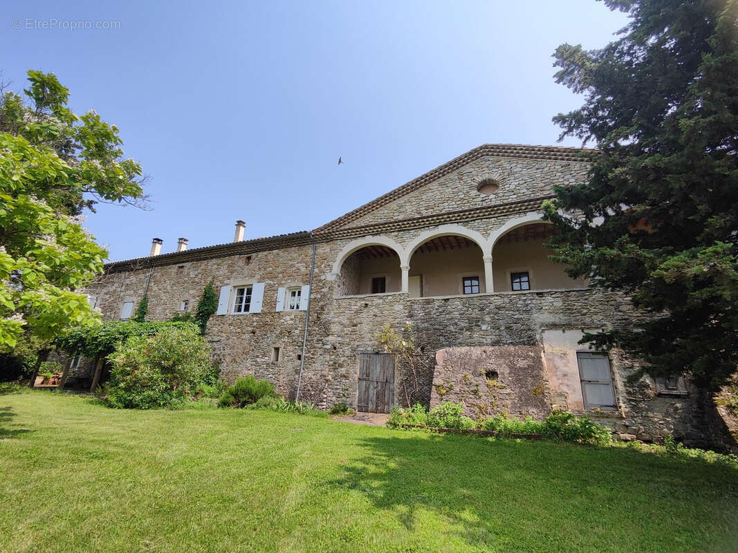 Maison à PONT-DE-BARRET