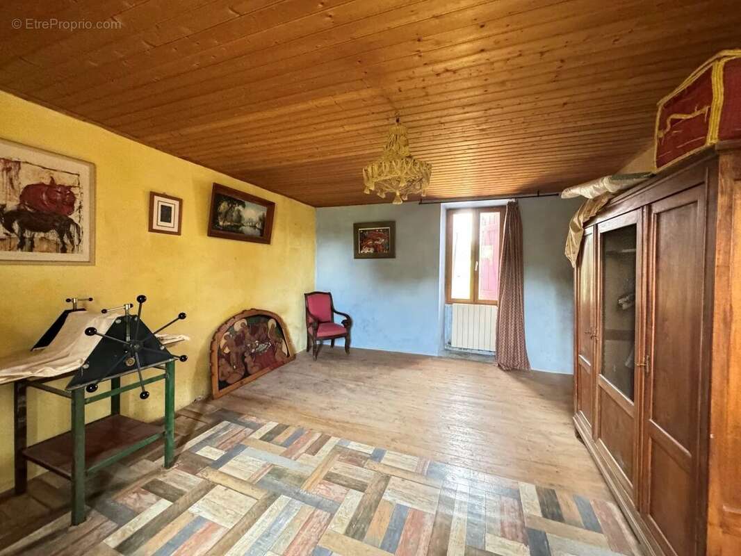 Maison à BAGAT-EN-QUERCY