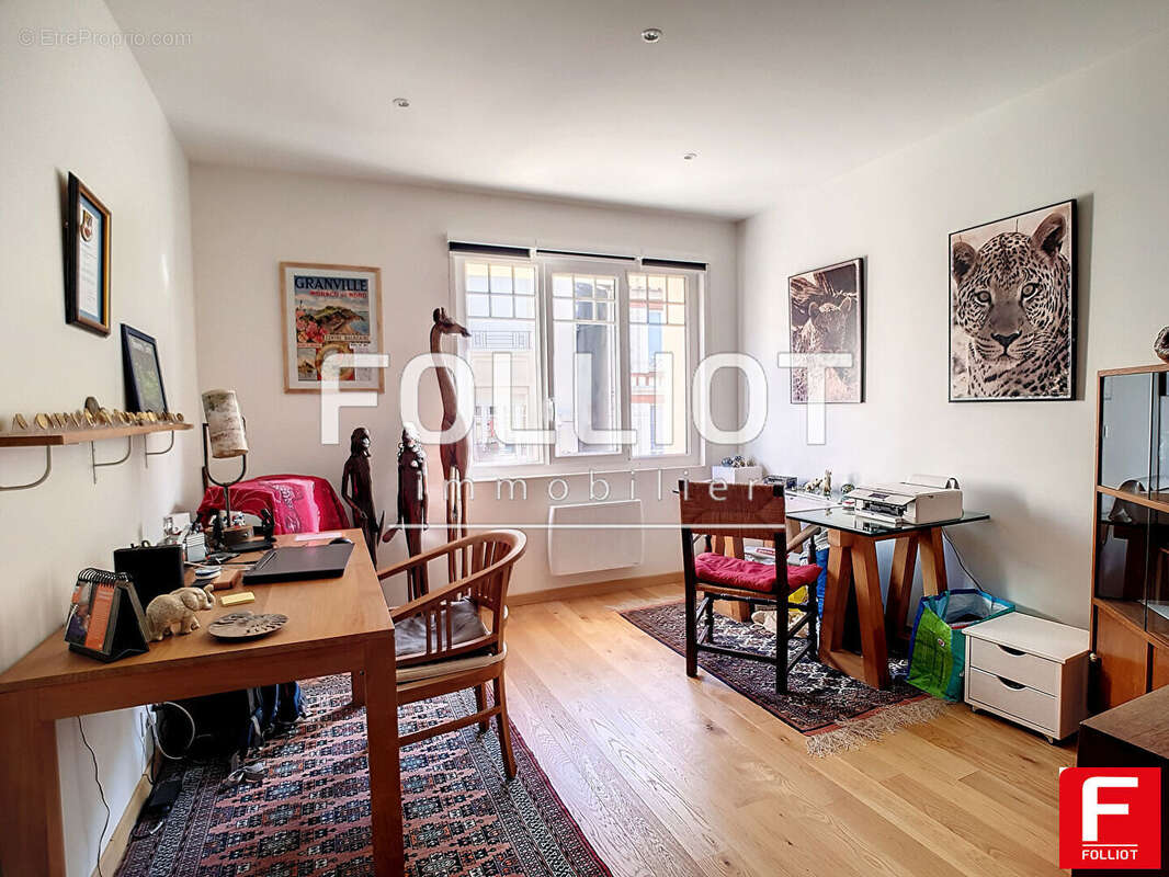 Vente : appartement T5 (140 m²) à GRANVILLE CENTRE - 50400  - VUE  MER - photo 5
