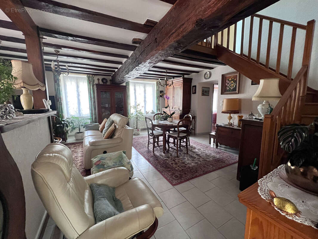 Maison à ESTIVAREILLES