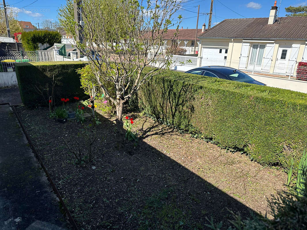 Maison à MONTS