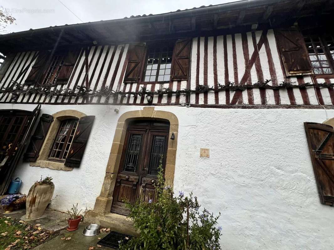 Maison à SAINT-OST