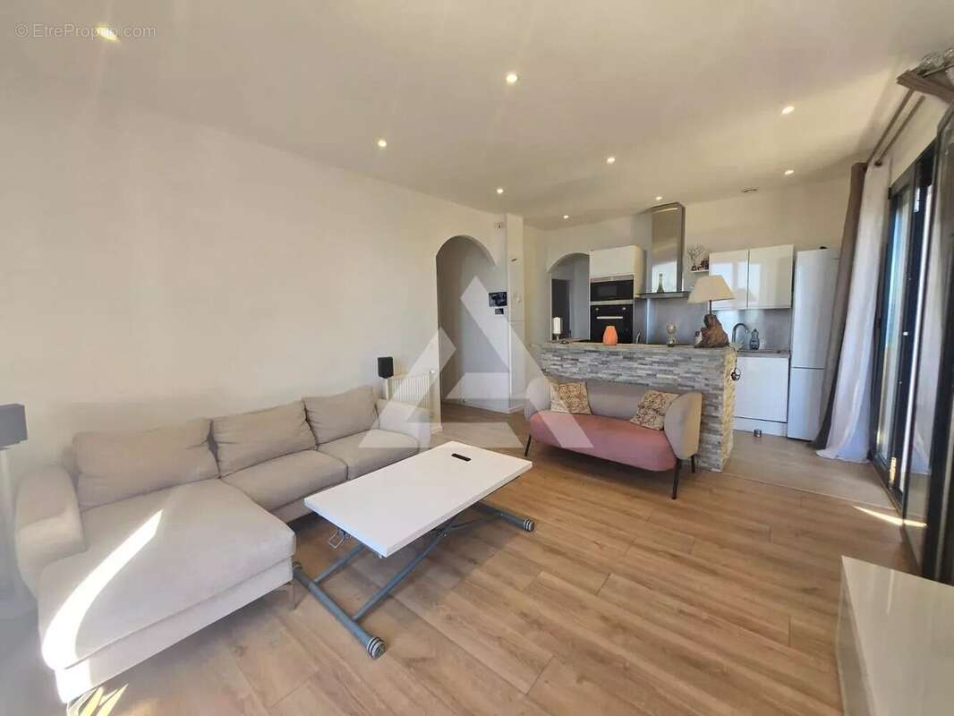 Appartement à ROQUEBRUNE-CAP-MARTIN