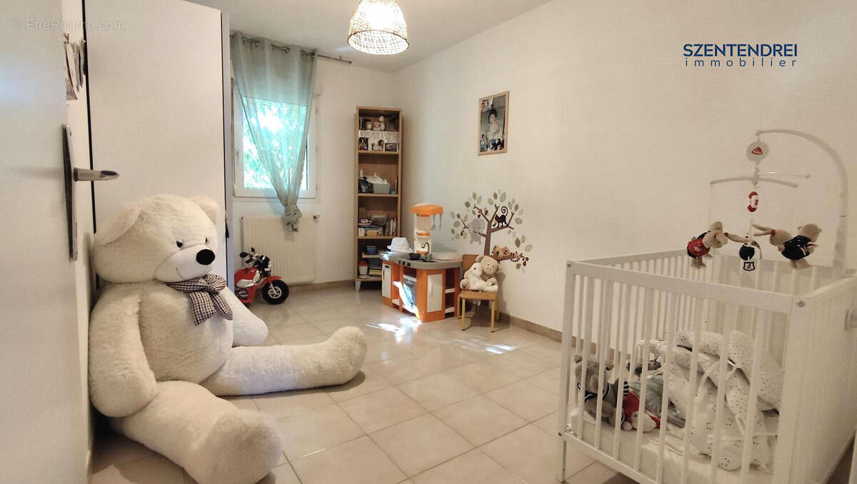 Szentendrei Immobilier - Maison T4 Nîmes Quartier des Sophoras - Maison à NIMES