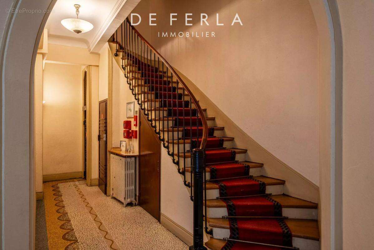 Appartement à PARIS-14E