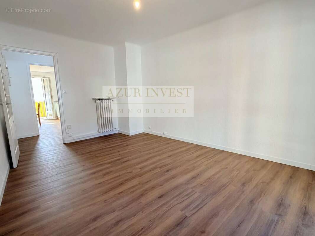 Appartement à ROQUEBRUNE-CAP-MARTIN