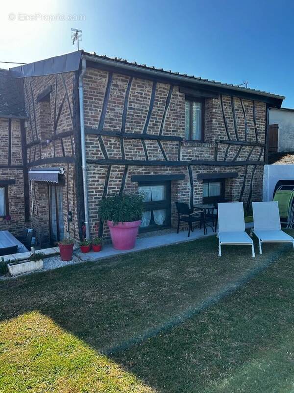 Maison à GRANDVILLIERS