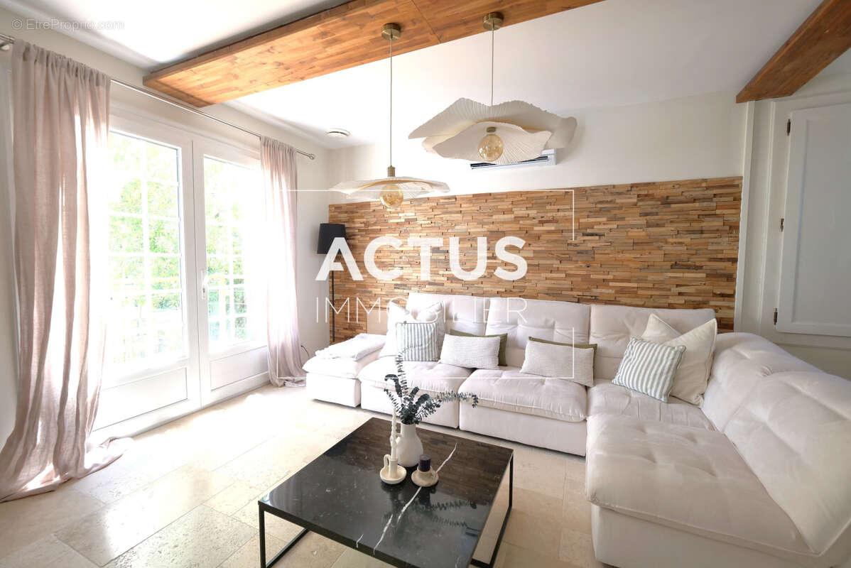 Maison 183 m² à Charleval  - photo 4