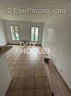 Appartement à VENEUX-LES-SABLONS