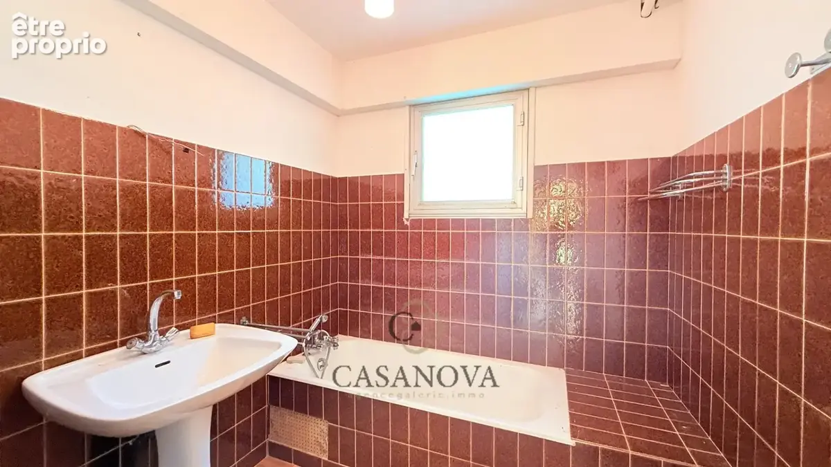 Villa d'architecte avec piscine, six chambres et appartement indépendant sur 1 720 m² de terrain - photo 11