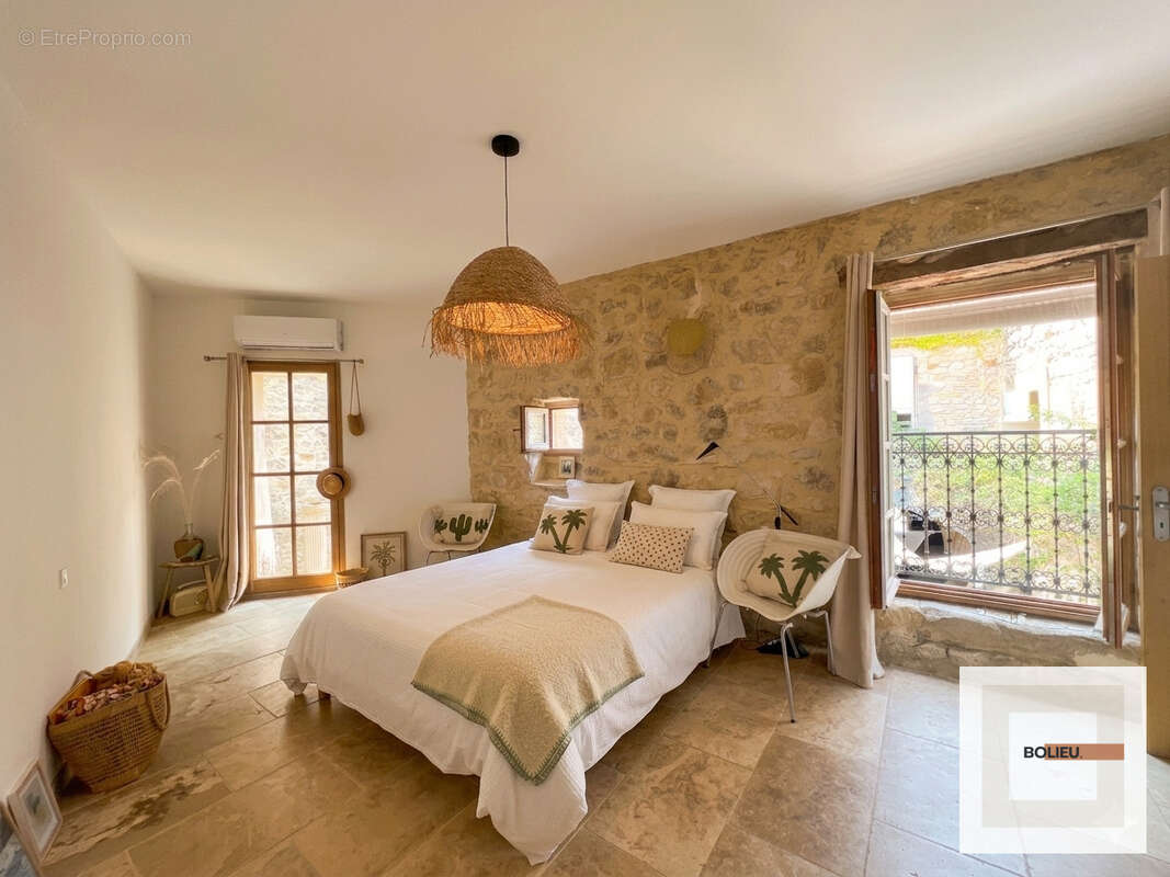 Maison à UZES