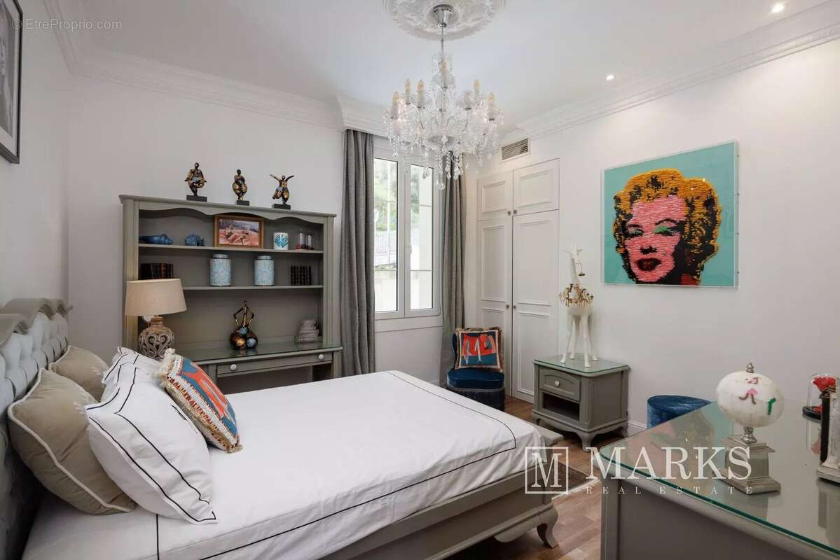 Villa rénovée avec goût avec maison d'amis et vue dégagée - photo 30