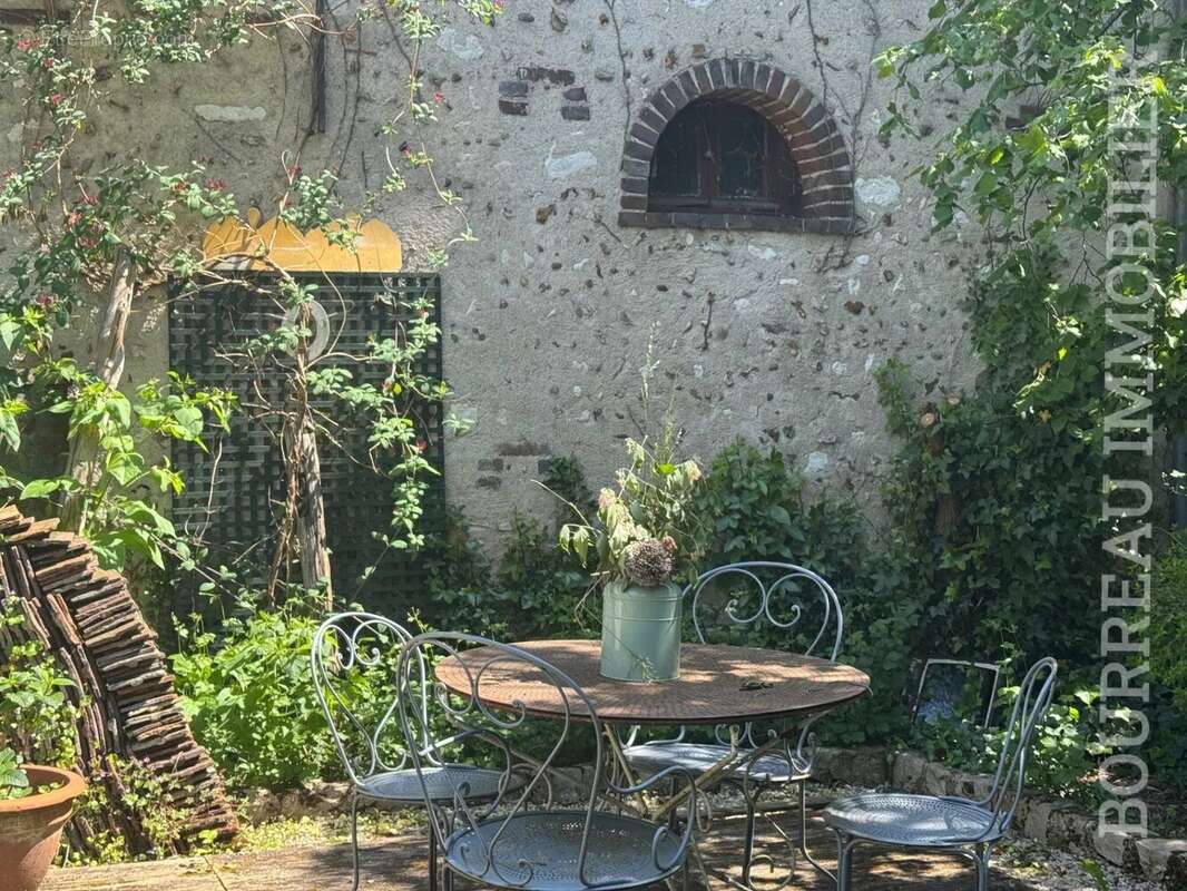 Maison à CEZY