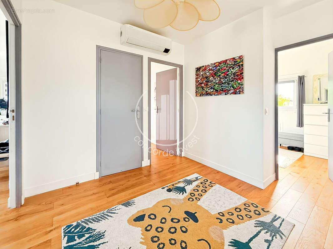 Maison à LA CELLE-SAINT-CLOUD