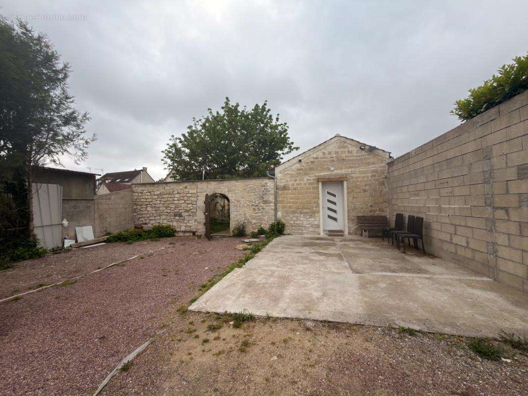 Propriété avec 2 maisons, local commercial loué et dépendance – Fort potentiel MONTATAIRE (60) - photo 31