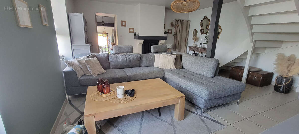 Maison à BRISSAC-QUINCE