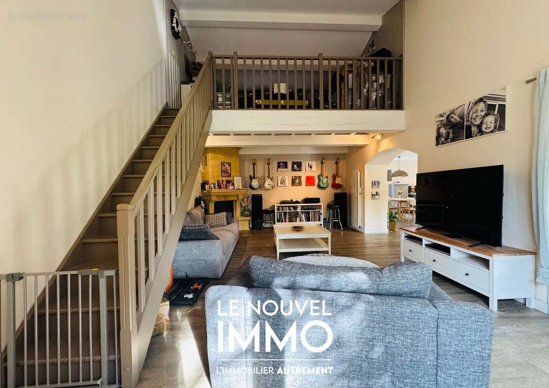 Maison à SAINT-VICTORET