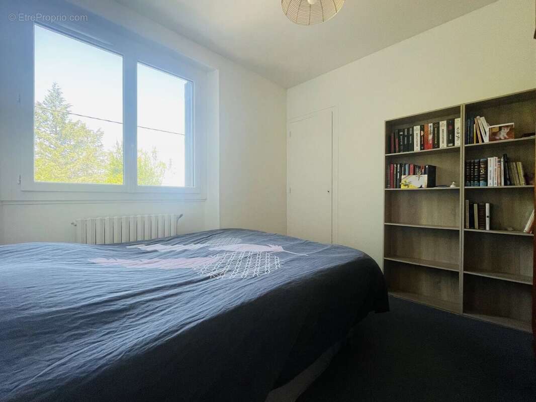 Maison 89 m² à Etagnac  - photo 6