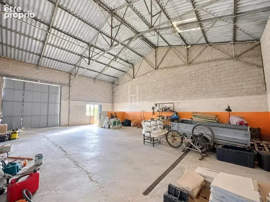 Propriété sur 2,75 hectares à Saint Martin de Crau - photo 7