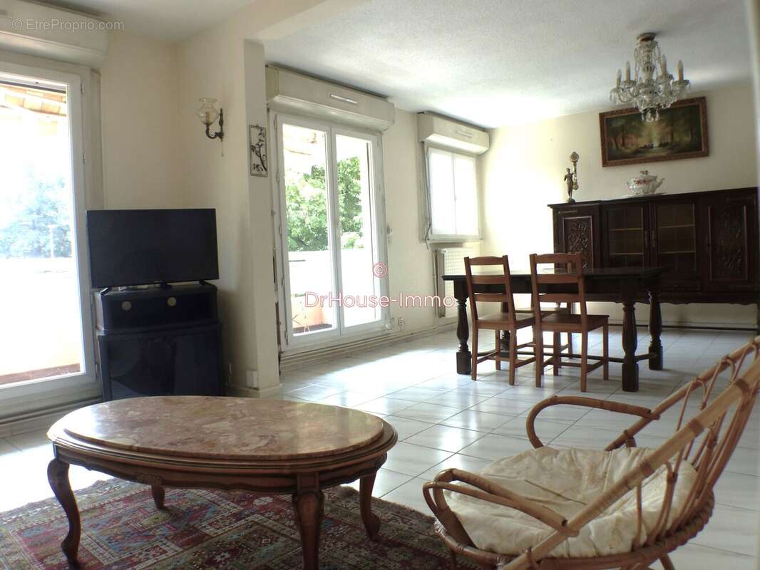 Appartement à MARSEILLE-11E