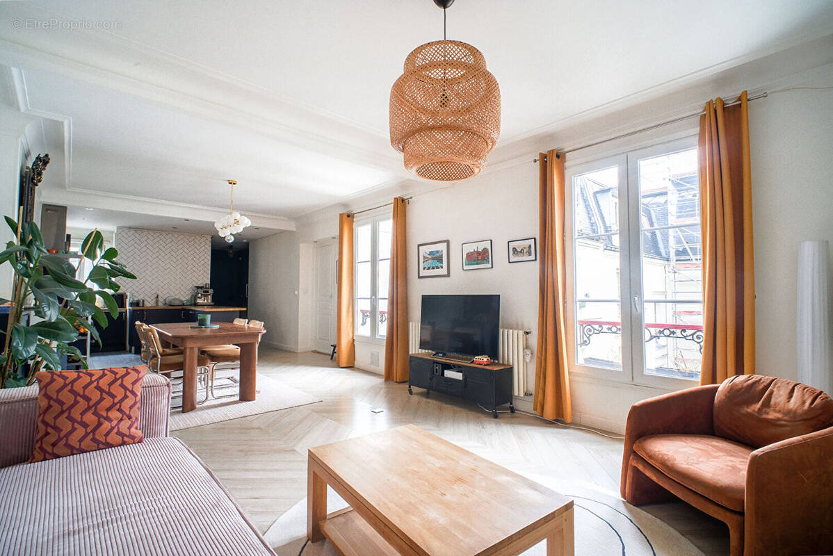 Appartement à PARIS-18E