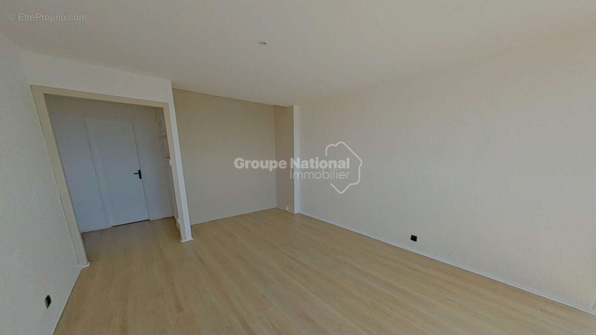 Appartement à VILLENEUVE-LES-AVIGNON