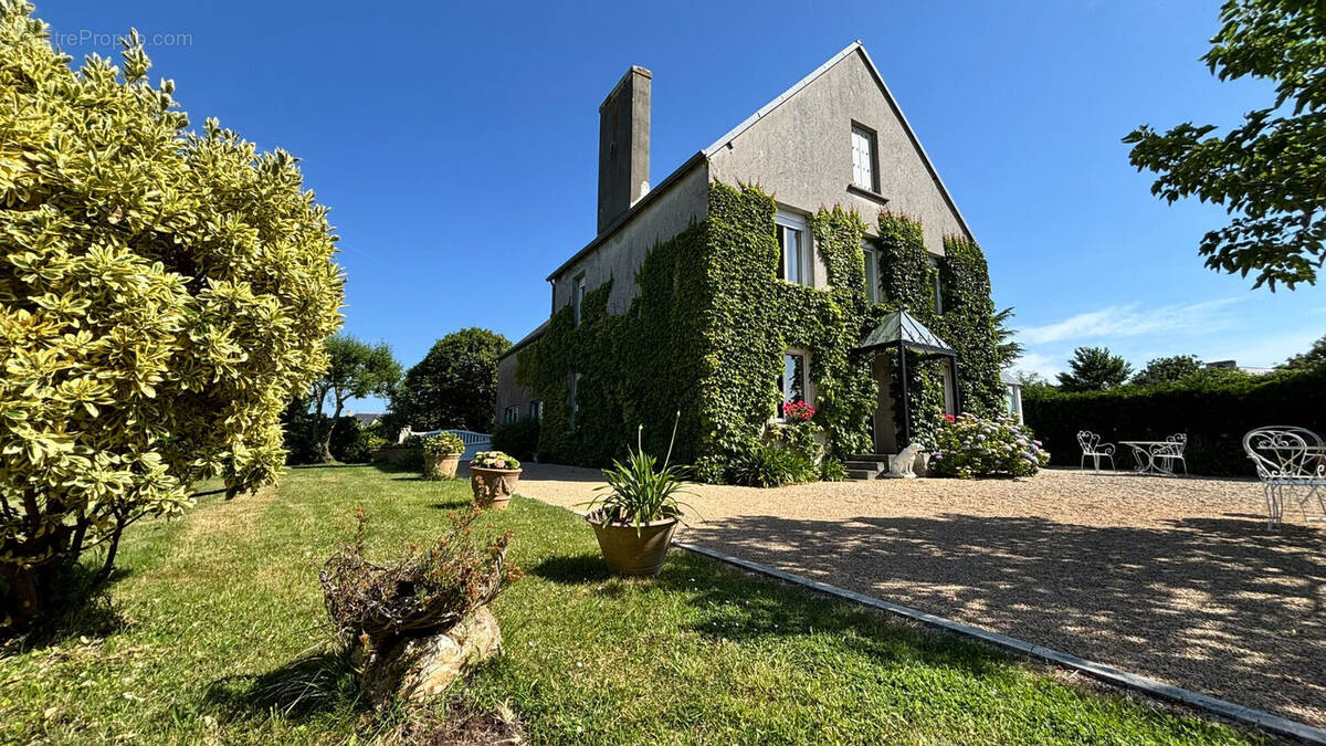 Maison à TREGUENNEC