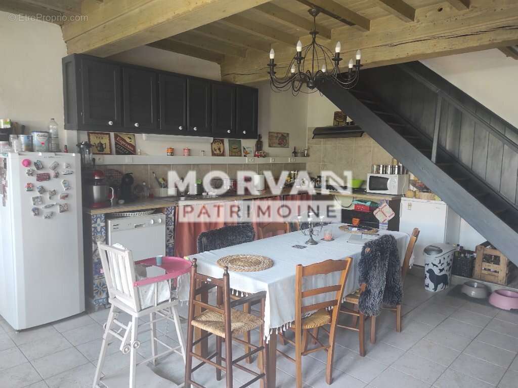 Maison à MONTIGNY-EN-MORVAN