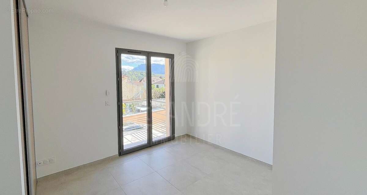 Appartement à RENAGE