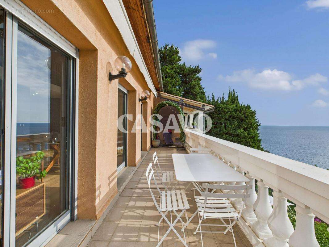Appartement à ROQUEBRUNE-CAP-MARTIN