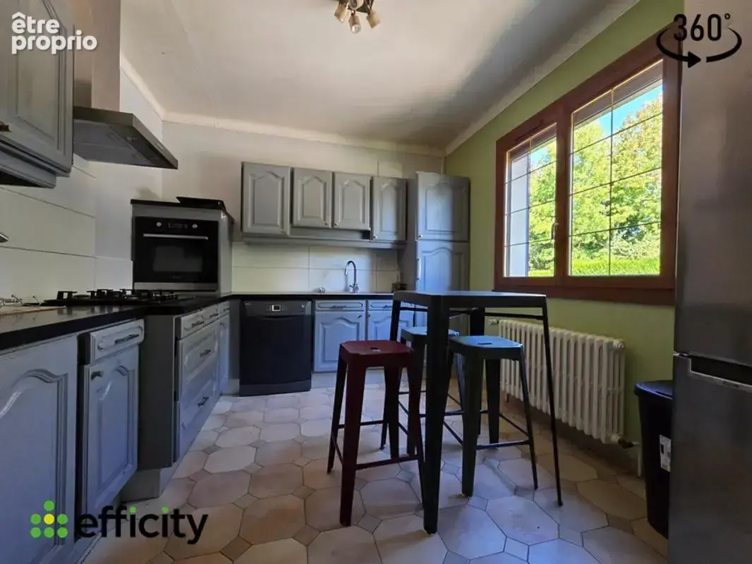 Maison 7 pièces 137 m² à vendre à La Chapelle-Des-Fougeretz (35520) - photo 4