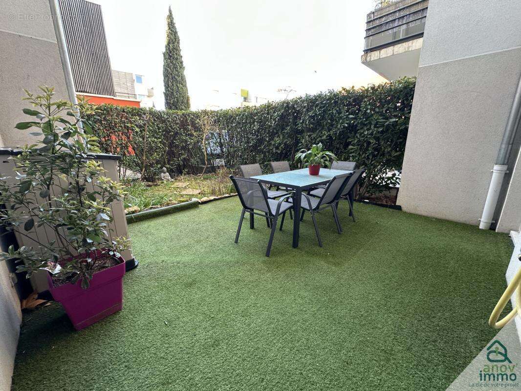 Appartement à MEYZIEU