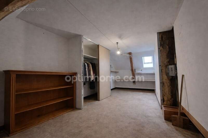 Maison de village d'environ 115 m², 3 pièces avec potentiel d'évolution à Ferrière-Larçon (37350) - photo 3