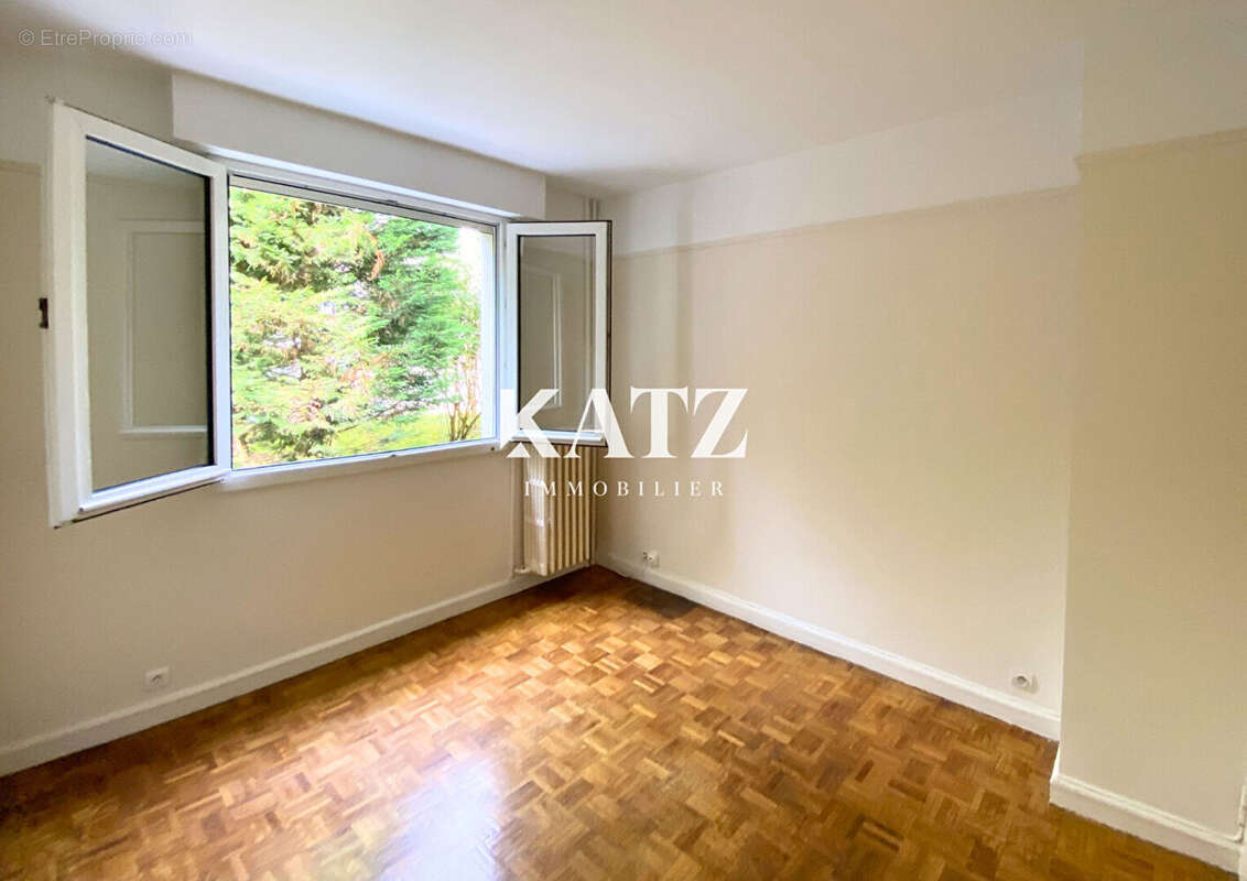 Appartement à GARCHES