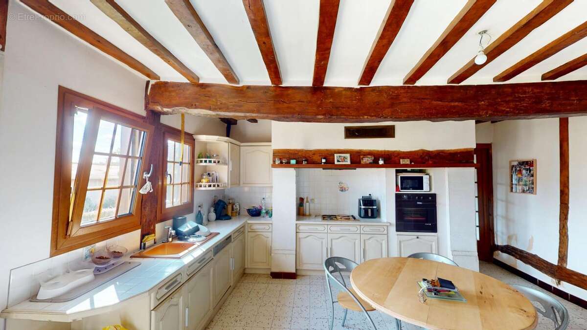 Maison à ESCLAVELLES
