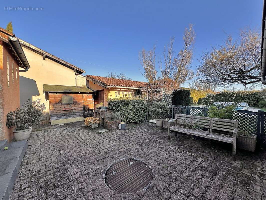 Maison à MIRIBEL