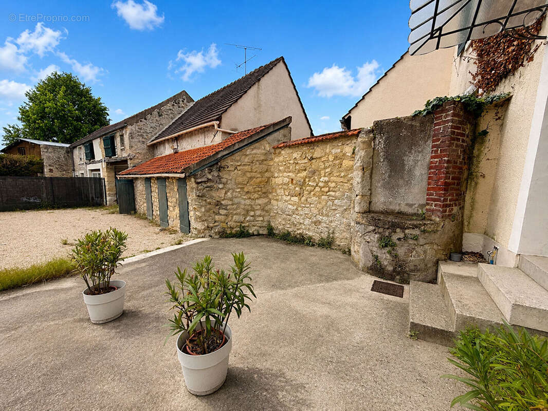 Appartement à ORRY-LA-VILLE